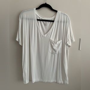 Kyte Women’s Relaxed Fit V-Neck in White